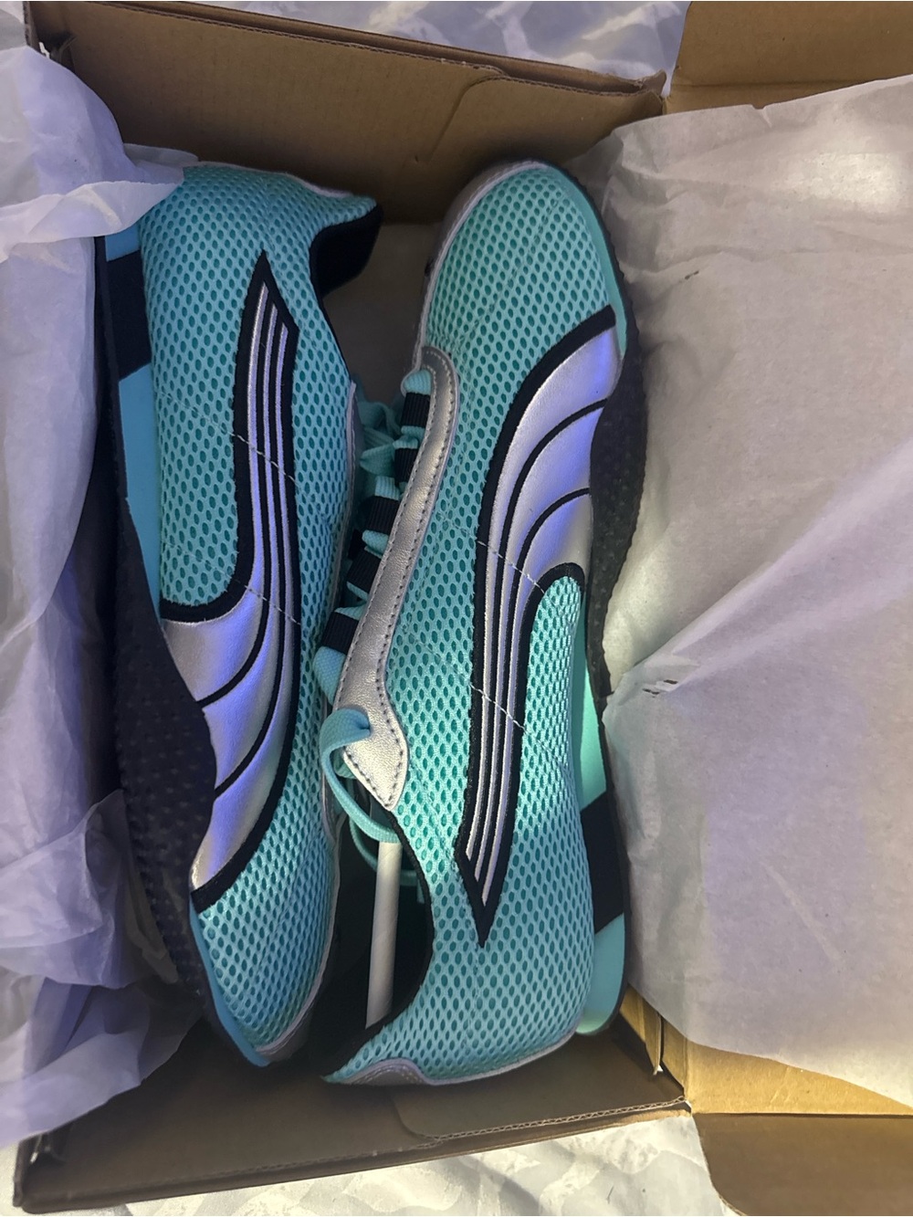 Puma Men’s Aqua Mesh Athletic Sneakers with Silver Accent